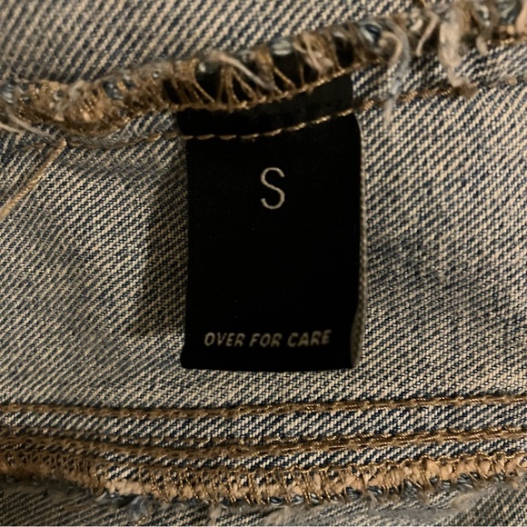 Urban Outfitters BDG Oversized Distressed Denim Jacket Size S - Picture 8 of 9